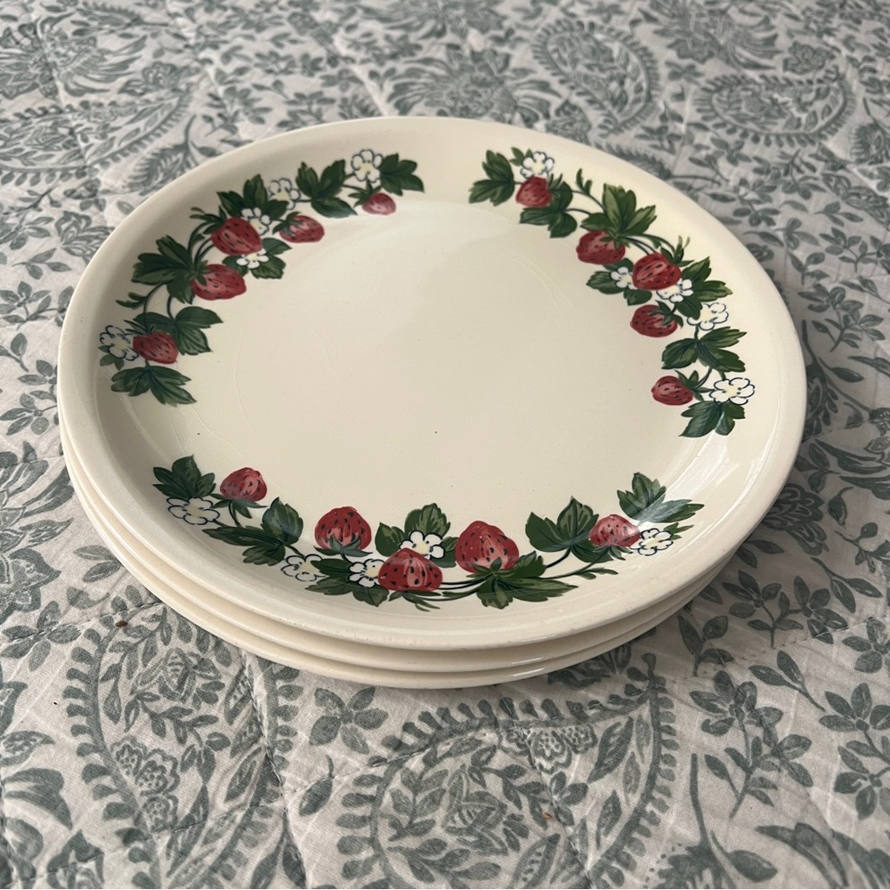 Paden City Pottery Strawberry Dinner Plates B54, Set of 3, Vintage
